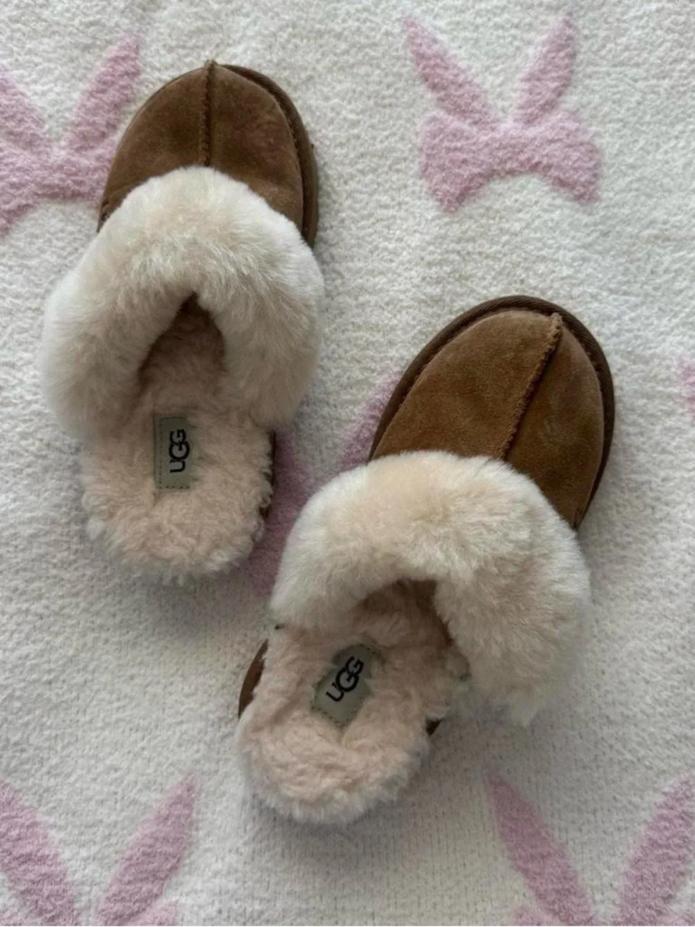 Chestnut Ugg‎ slippers fuzzy brand new